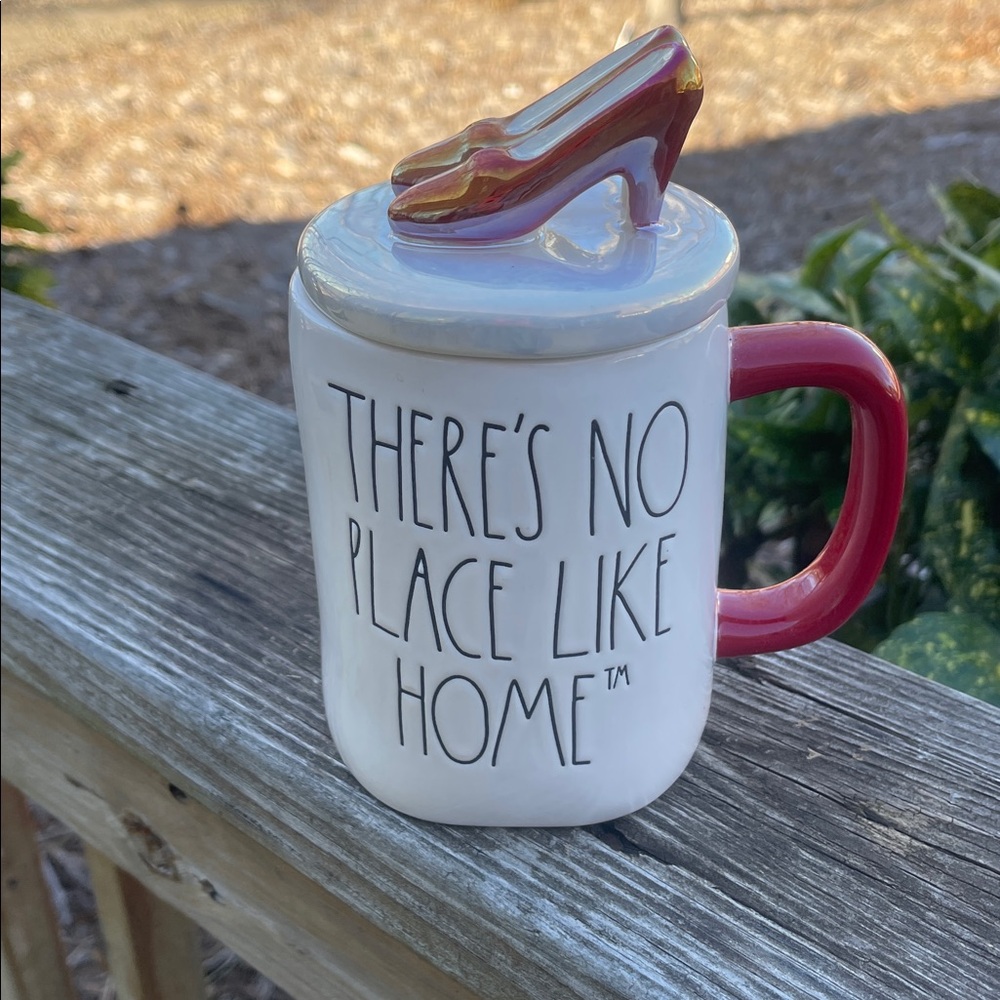 Rae Dunn THERE’S NO PLACE LIKE HOME Mug with Lid